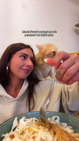 Dans quelques jours on va devoir se séparer de lui. On ne l’abandonne pas, mais pour nos projets on a pas le choix. De toute façon il appartient à ma belle maman, on l’avait juste gardé quelques jours puis quelques mois puis on a négocié pour une année entière parce qu’on savait qu’on allait partir et qu’on voulait profiter de lui.  Il recevra tout l’amour du monde comme il a eu depuis sa naissance.  J’ai le cœur qui se déchire à l’idée de ne plus voir et de ne plus l’entendre. Mais je ne cesserais jamais de l’aimer ❤️🥹 