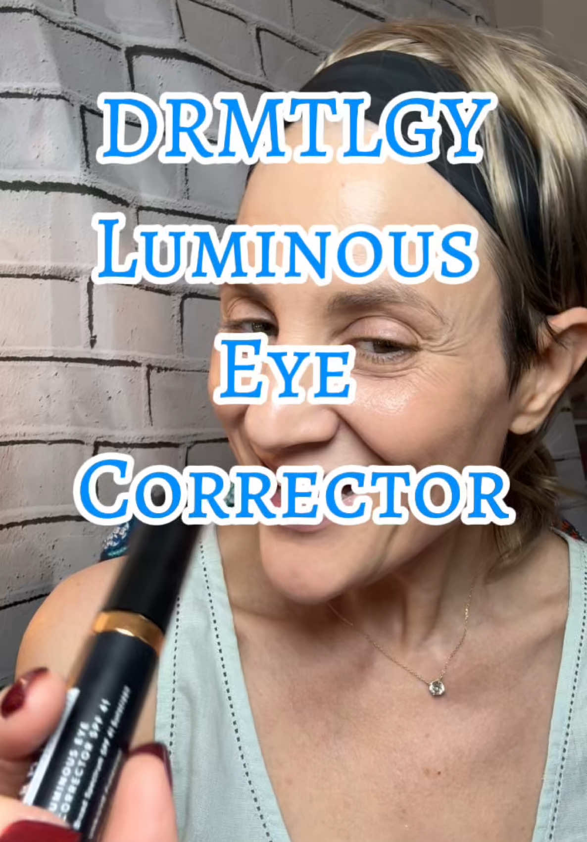 ✨ Brighten and refresh your under-eye area with this luminous eye corrector — lightweight coverage plus SPF 41 protection. Perfect for everyday wear. 💫 #EyeCorrector #MakeupEssentials #SPF41 #drmtlgy #luminouseyecorrectorspf41 