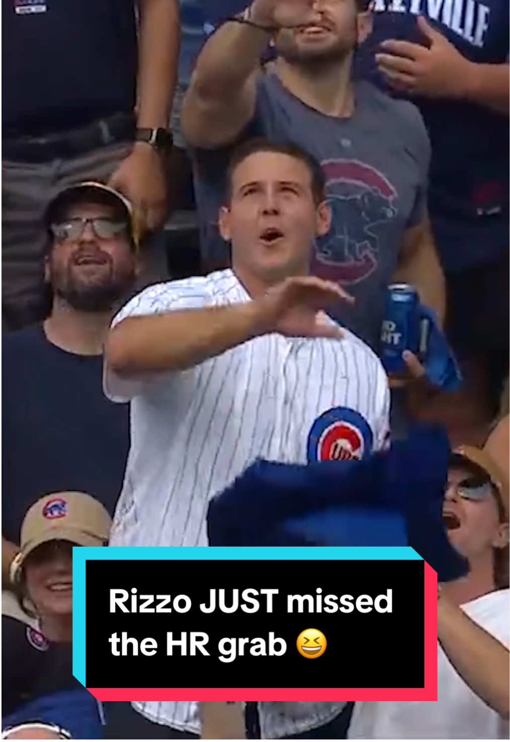 Anthony Rizzo was THIS close to catching Moisés Ballesteros' first career home run! 😳 #homerun #cubs #anthonyrizzo 