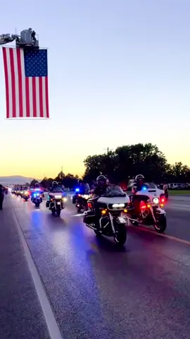 rest in peace heẻo Charlie Kirk #usa🇺🇸 #america #military #usarmy #us 