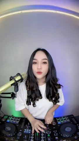 Spesial request @Sekiloduaribu 
