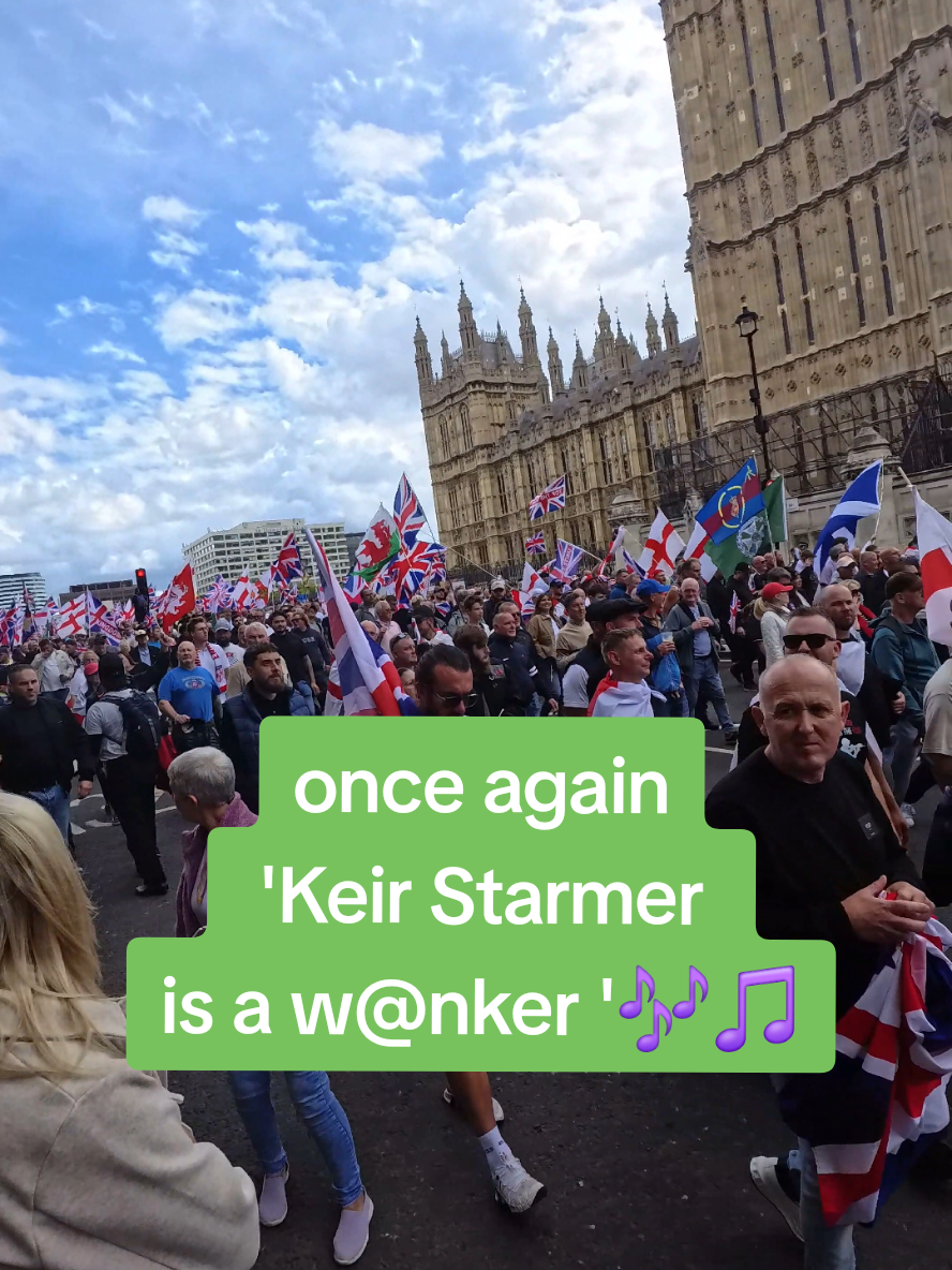 today's  most popular  song 'Keir Starmer is a w@nker '🎵🎶 #protest #starmerout #london #starmer #westminster 