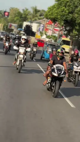 Saturday rides 😻🖤 #onemillionaudition #viralvideo🔥 #foryoupage #srilanka🇱🇰 #trending #viral #capcut #nippa_ 