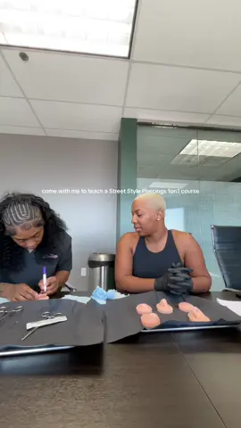 You invested in yourself and took a advanced 1on1 piercing course 🥂 My student @Uglypeachskin did amazing she has so much potential, personality, and talent 🔥🔥 Be sure to get ready to book her 🔥🔥 DM streetstylepiercingss on IG for more information 🔥🔥 If viewing following @streetstylepiercingss can’t wait to meet and pierce you 🥰  DM to book your appointment and/or schedule your 1on1 to become your own boss 🫵🏼💎  #babyearpiercings #earpiercings #brynthiapiercings #dermals #streetstylepiercings #piercedbybrynthia #pierciedbybrynthia #twins #doubletrouble #babytwins #girltwins #snakeyespiercing #industrialpiercing #nosepiercing #bellypiercing #dealday #happy4th #lln🕊 #piercings #professional #dallastx #mesquitetx 