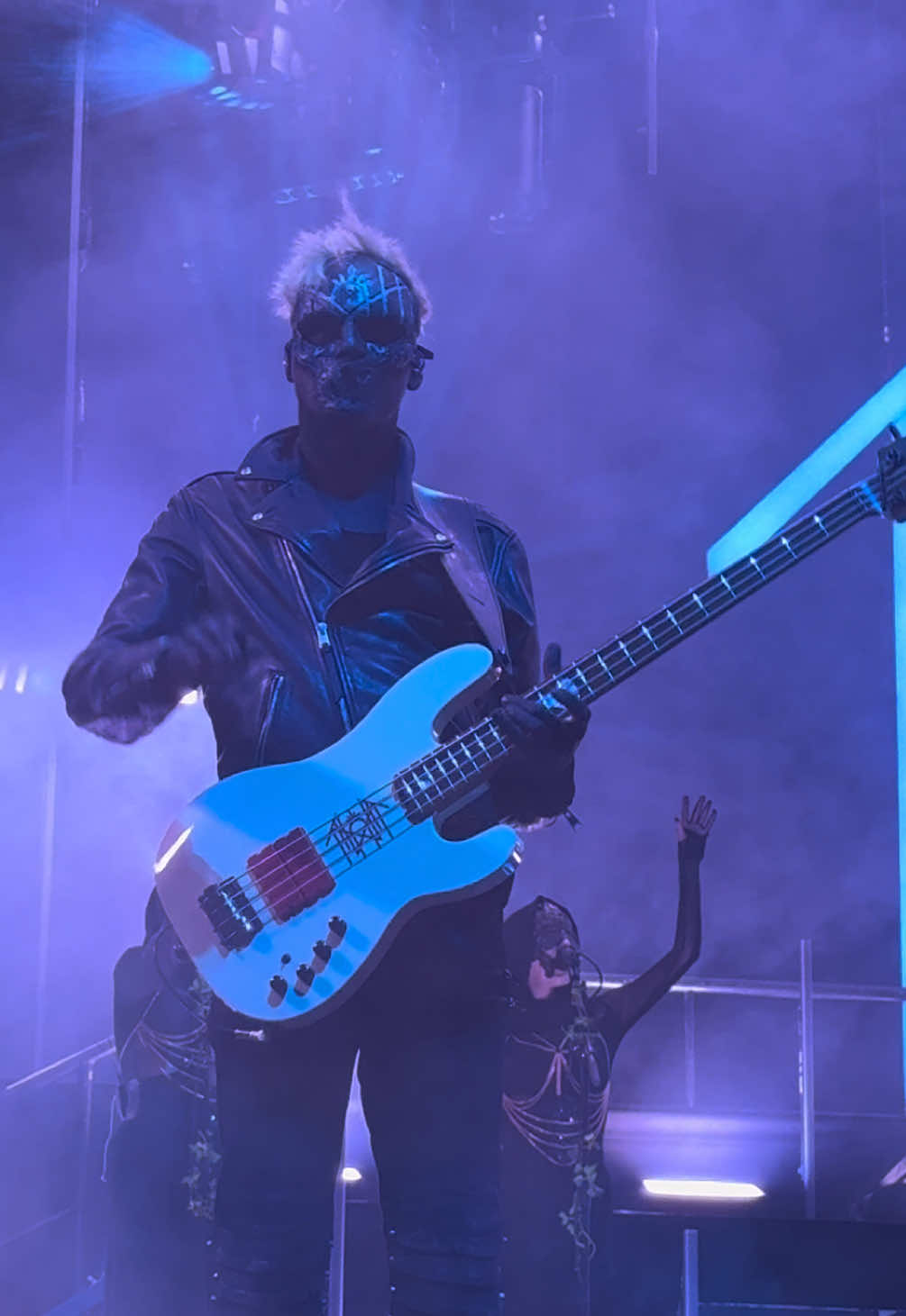 The night comes down like heaven … #sleeptoken #sleeptokenband #sleeptokenlive #sleeptokeniii #sleeptokenworship 