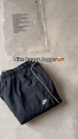Need baggy nike joggers 😍#tracksuit #fashion #baggy #jogger #styleinspo 