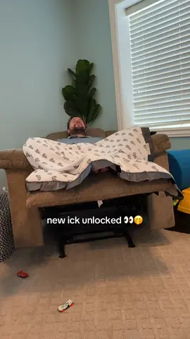 New ick unlocked 👀😅 look at those toesies #husbandsbelike  #icks #funny #newickunlocked #youlooksodumbrigntnow 