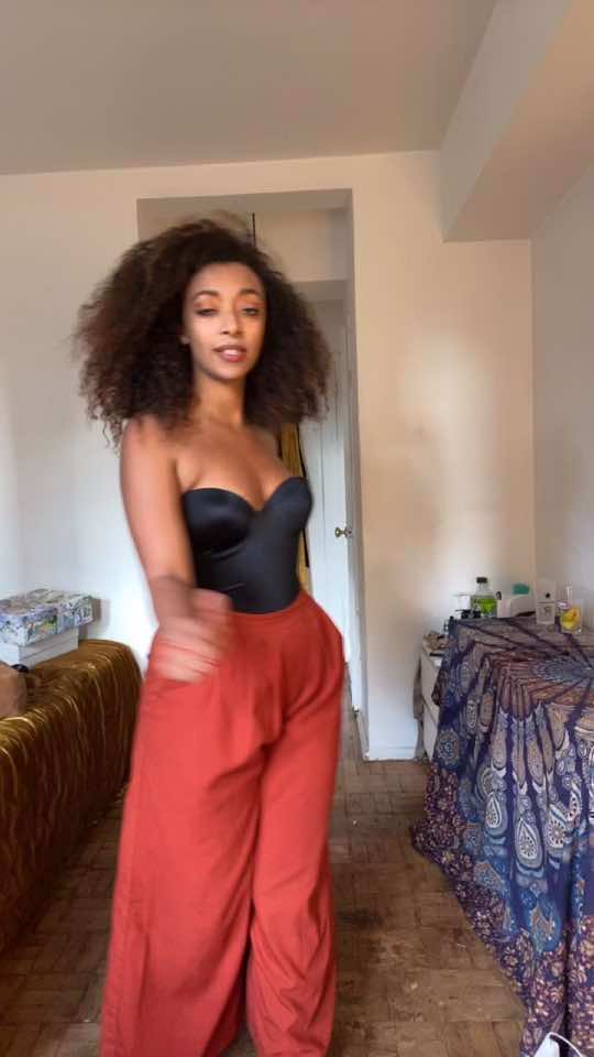 Drafts 🙄 #corset #messy #lovethissong #orangepants #mixedgirls 