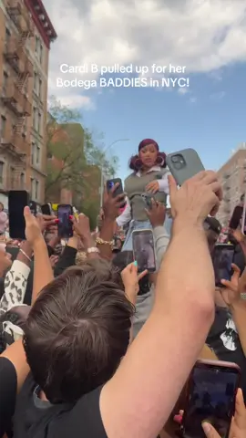 @Cardi B pulled up for the Bodega BADDIES today at Cloud Deli in NYC! #cardib #iamcardib #nyc #newyorkcity #nycnews Thanks eagleed on IG!