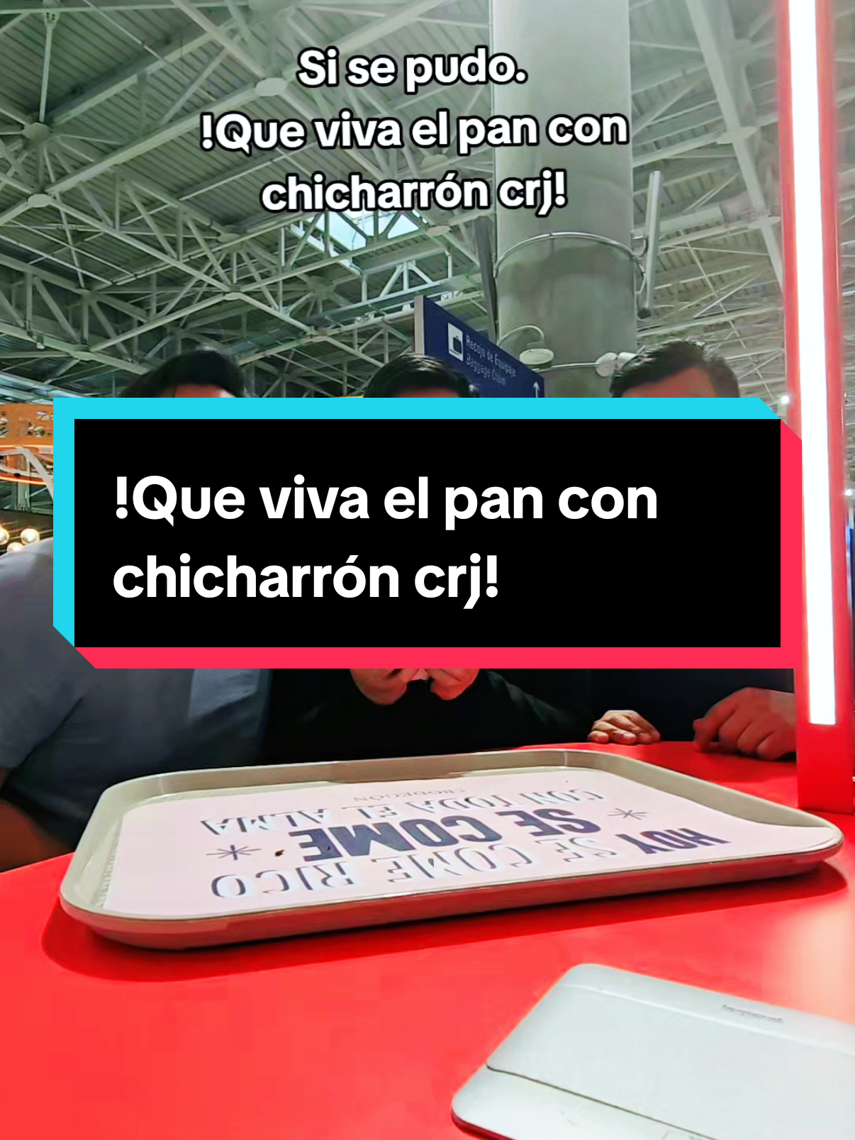 Gamanos!!!! el pan con chicharrón es el mejor desayuno del mundo....!Que viva el perú crj!!! #orquestacandela  #panconchicharron  #ibaillanos  #peru