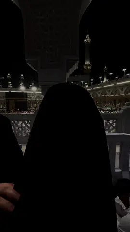 مرۆڤ دەکرێ دڵی پڕبێ .جار نا جار لەسوچێکی تەنهایدا لەگەڵ خۆی دەردە دڵی بکا و بگری  ئەمما هیچ مرۆڤێک شایستەی . خۆ زەلیل کردن نیە لە مەخلوقە دڵ ڕەق و خیانەت کارو بێ نمەکەکان گەڕێ ئازیز . لای خالق تۆ بەهایەکی سەنگینت هەیە  مە هێڵە کەس پێی بزانێ تۆ دڵ تەنگیت  ئەمان کەس با فرمێسکەکانت نەدینێ  با میهرە بانیت پێنەفرۆشن ، کەس منەتی بە دڵ  تەنگییەکەت نیە .  بەدڵێکی پاکەوە هەموو شتێ . تەنها بەخودا بڵێ  ئەو نەبێ کەس بە پاکیزەیی قەرەبوی شکانی دڵت ناکاتەوە  ئەو کات هەم لای خالق و هەم لای مەخلوقش  پایە داروو سەنگین دەبن