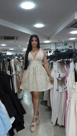 Nueva Colección de vestidos  ✔️Ventas al Por Mayor y al Detal 🛍️ ✔️Envíos a nivel Nacional📦🚚🇨🇴 ✔️Domicilios contra entrega en Medellín y el área metropolitana 🏍️ Estamos Ubicados 📍Edificio del Café - Calle 49 Carrera 50-05 Centro de Medellín🛍 🌸 #colombia #medellin #bogota #cali #barranquilla                         🌸
