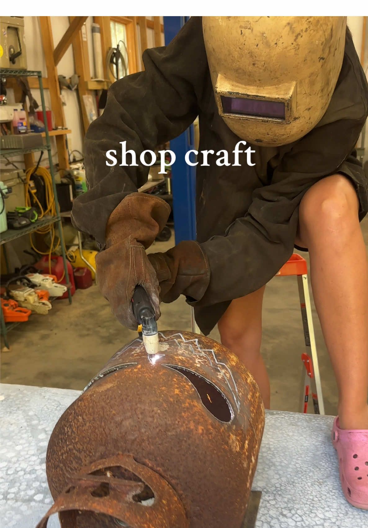 Saturday shop crafts ft. my tiktok shop plasma cutter 😜 propane pumpkin 🎃👩🏻‍🏭🧑🏻‍🏭⚡️✨ #tiktokshopcreatorpicks #yeswelder #plasmacutting #shoptok #propanepumpkin @Sevin Smith 