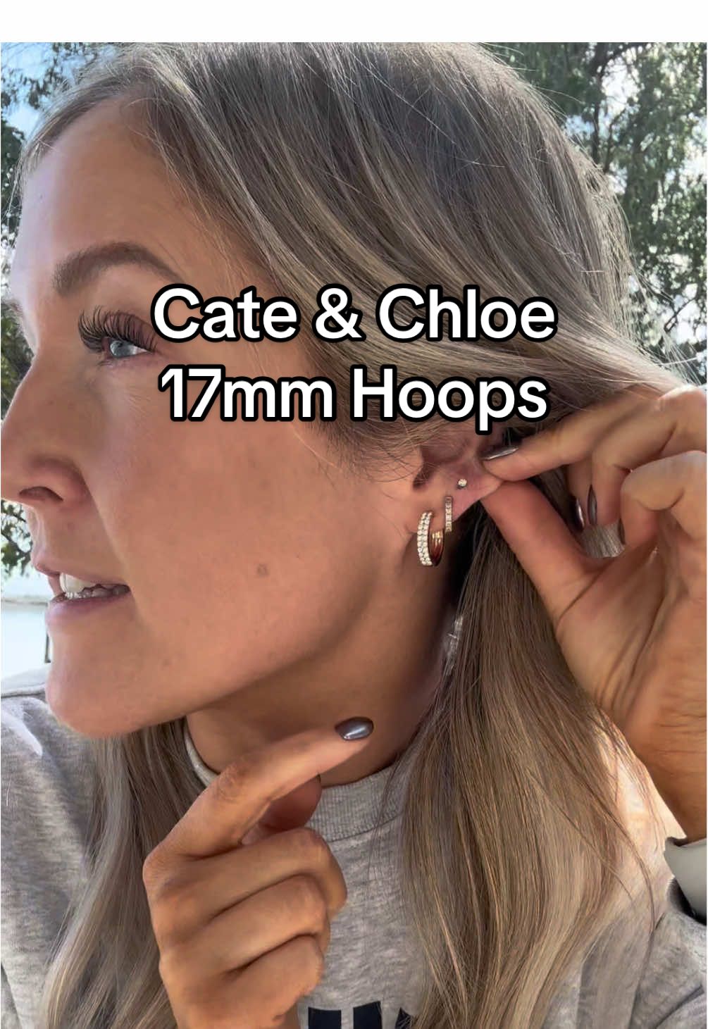 I haven’t taken these off since I got them 😍 #hoopearrings #cateandchloe #minimaljewelry #everydayjewelry #jewelryfinds