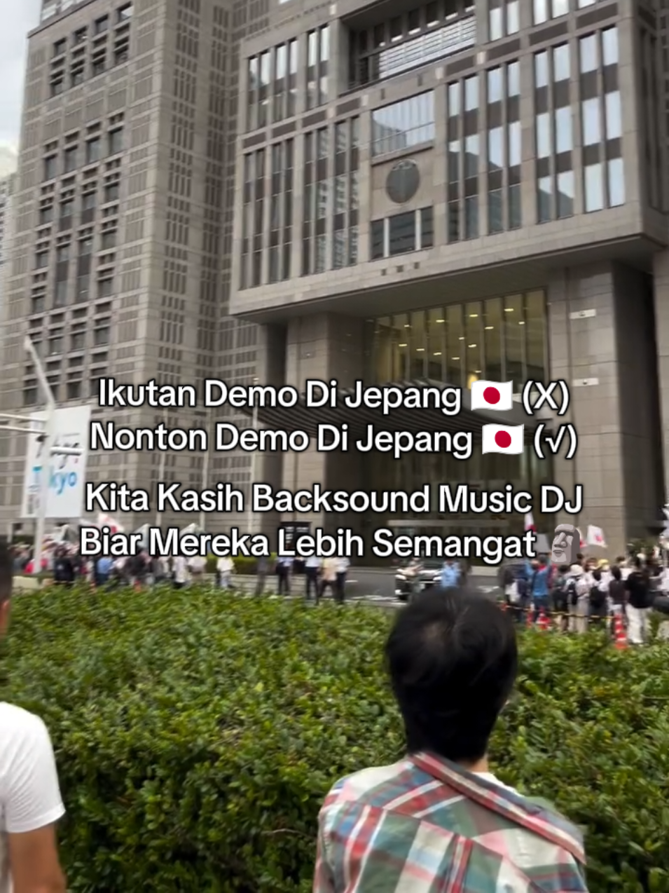 Ikutan Demo Di Jepang 🇯🇵 (X), Nonton Demo Di Jepang 🇯🇵 (√), Kita Kasih Backsound Music Dj, Biar Mereka Lebih Semangat Kalo Demo 🗿 #tokuteiginou #ginoujissusei🎌🇯🇵 #jishusei🇯🇵🇲🇨 #jepangindonesia🇯🇵🇲🇨 #kaburajadulu #berandamutiktok #berandamufyp #soundviral #fypp #japan #viral #japanese #fyp #berandatiktok 