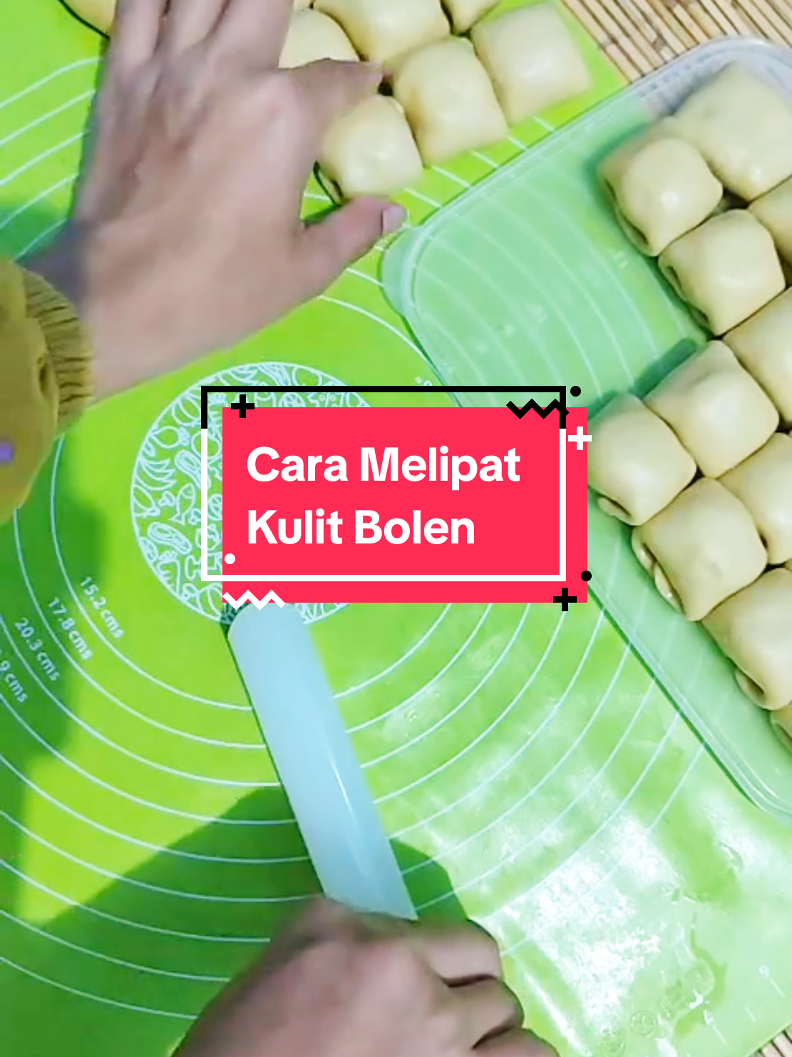 Cara Melipat Bolen Aja Butuh Proses Panjang Sampai Jadi Mulus dan Nurut Digilas Gini 🥰 . #resepbolen #bolenpisangcoklat  #bolenpisang  #cheeseroll  #dapurnikmatbaru 