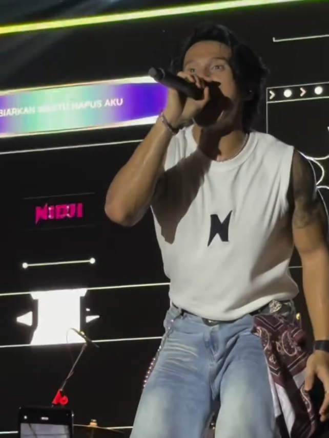 Penampilan Band Nidji Di Buleleng #bulelengterkini #fyp #banjirbali #nidji #masukberanda 