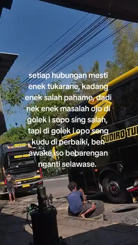 Ready stenvet, bongkar pasang ban, tambal tip-top,servis dongkrak, ganti baut roda dan ganti kampas rem.  📍jalan raya sukomoro-maospati ⏰07:00wib-16:00wib #tukangban #tukangtambalban 