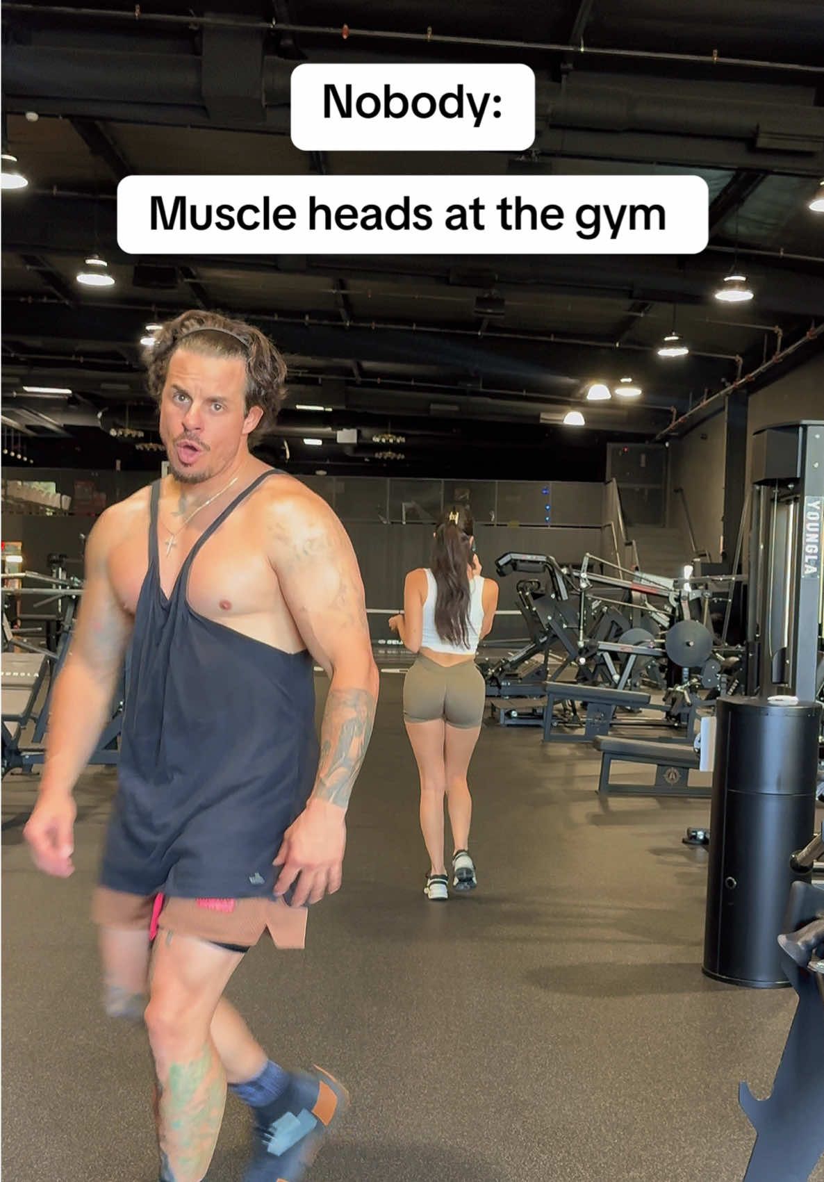 Why gym guys walk around with these tank tops I’ll NEVER understand 🤣🤦🏻‍♂️@Shelly Saules 