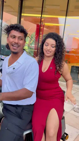 වයිෆ් දකීද අයියෙ 🤣 @Neha💞 @SUGAR LIPS 