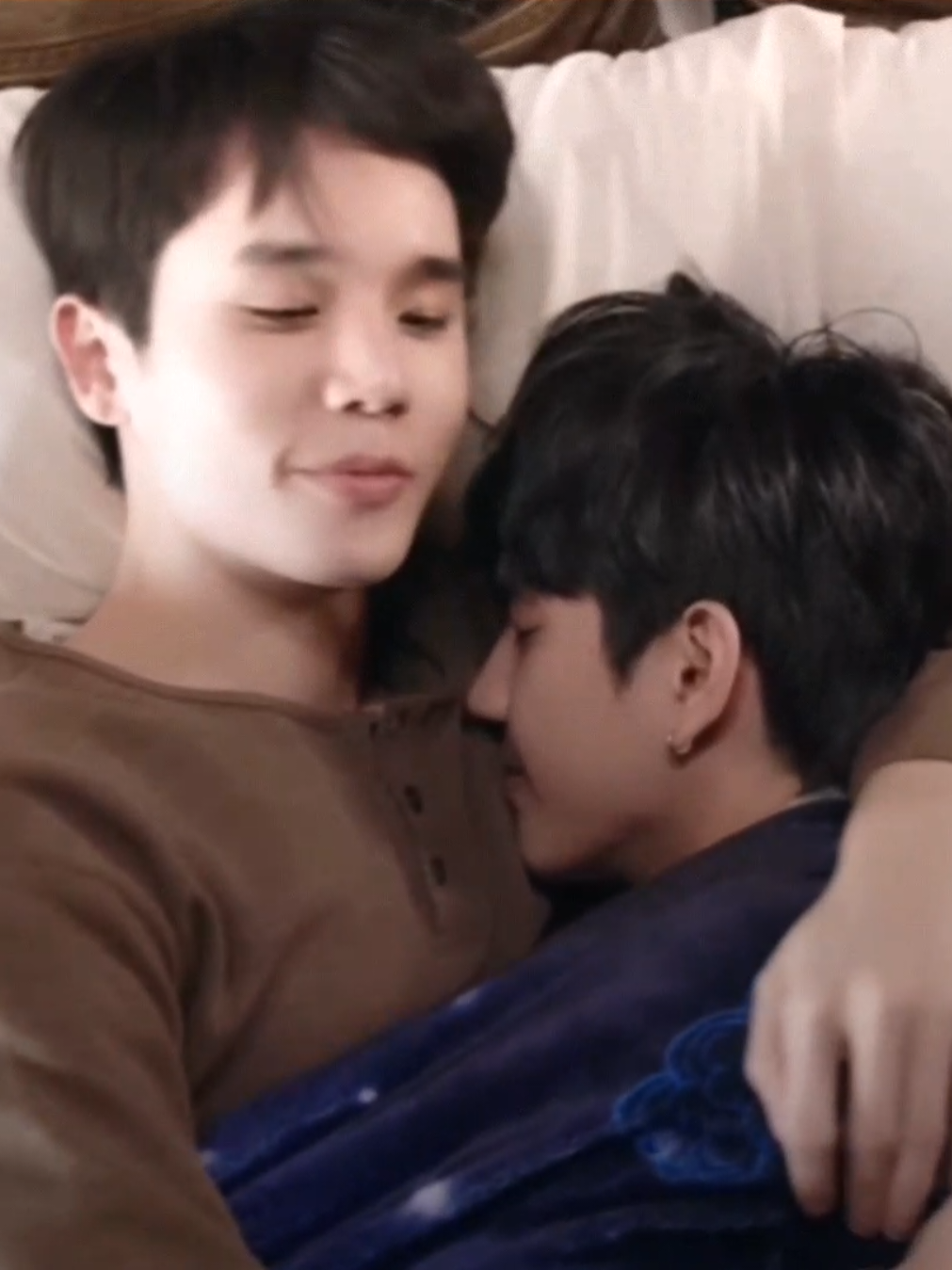 #THAPIN : hurtin' deeply.    tags: #jimmysea #edit #thaienthu #bl my magic prophecy thapfahinthu thapin edit 