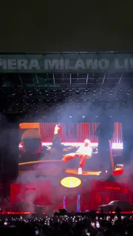 La storia è stata fatta. #smg 