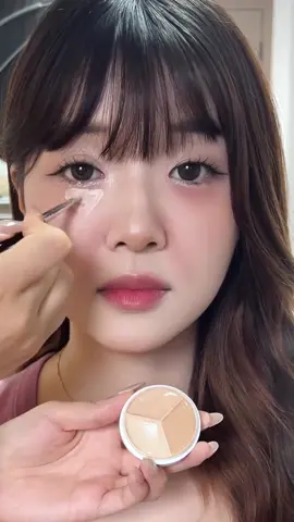 Che quầng mắt sao đúng nè mấy bà  #makeuptips #makeupdouyin #chekhuyetdiem #concealer #rãnhcười 