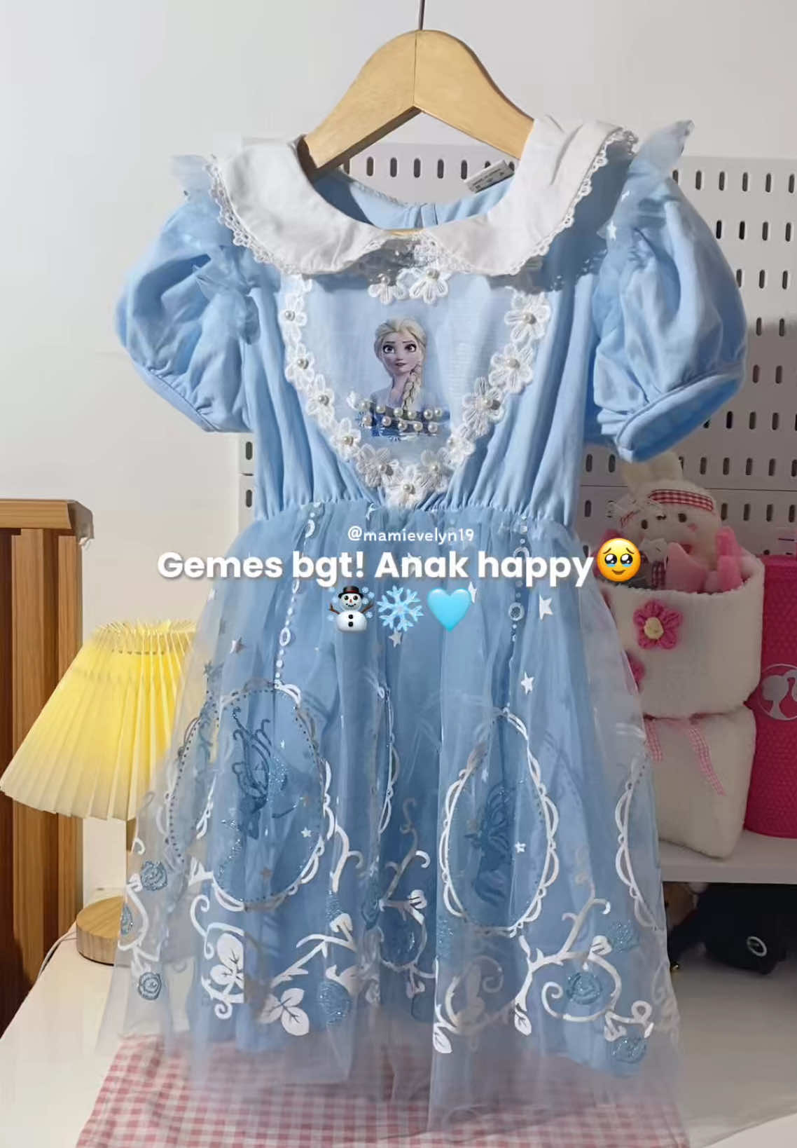 Cantik bangett pokonyaa. 🥹✨ #bajuelsa #dresselsa #forzen #dressprincess #bajuprincess 