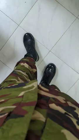 তুই থাকলি না রে😅 