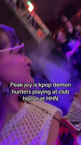 CLUB HORROR AT HHN POPS OFF WITH KPOP DEMON HUNTERS 🔥 
