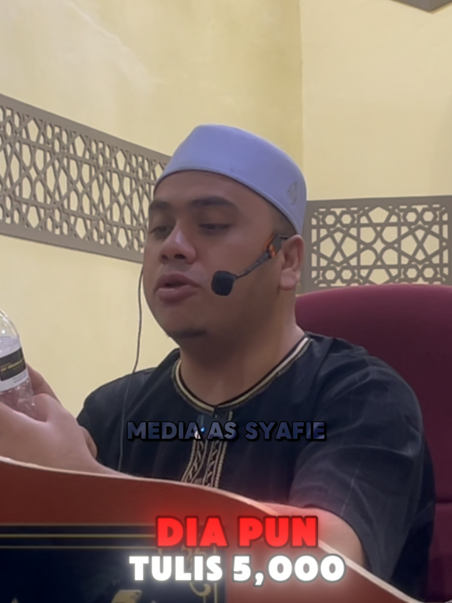 Hak Kaya Pon Beratuq Pi Ambik Ubat Pree #ustazahmadhusam  #ustazahmadhusamlawak