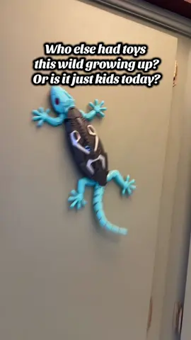 Grab the wall-crawler before the flash sale or stock crawls away!!!⚡🦎#GiftIdeas2025 #HolidayToyPick #StockingStufferIdeas #CoolToysForKids #MustHaveFinds 