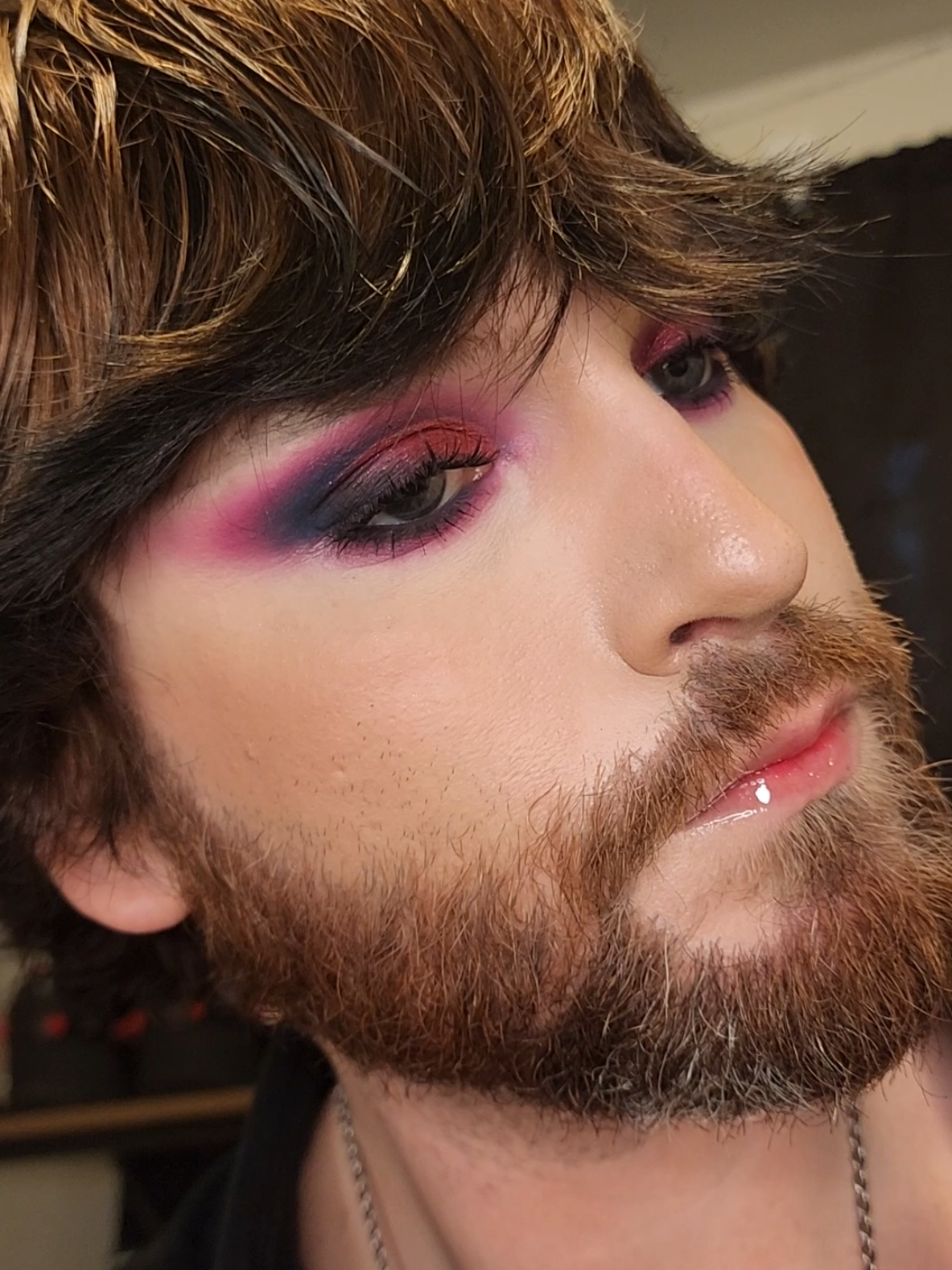 Vampy romantic goth makeup look. #gothmakeup #vampiremakeup #darkmakeup 