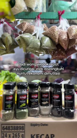 Kita lengkapi apa yang diminta oleh pelanggan🥰  Lapak MbakLiid sayur buka setiap hari mulai jam 05.00-11.00 lokasi📍pasar baru bluru kidul sidoarjo #fyp #sayuran #sayuransegar #masukberanda #sidoarjo 
