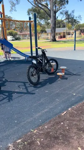 @️Lbx.kaide #surron #lbx #ebiketiktok #2024surronlbx #60v @Roscoe7.Maddog @brayden.1670 @MTB_levib 