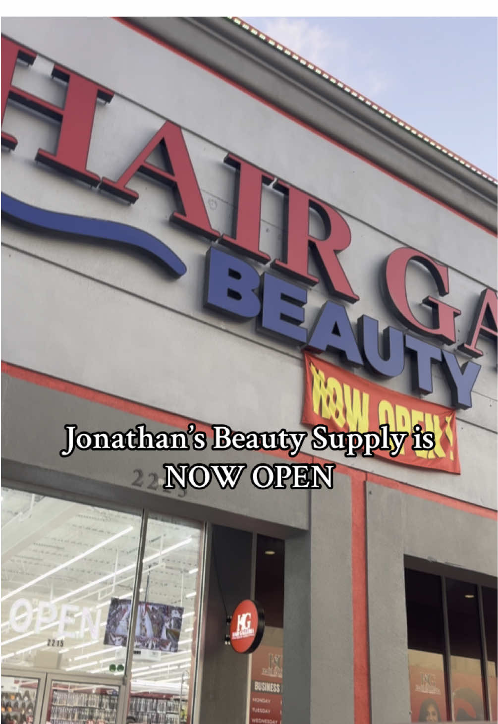They had stuff for 1 cent too bad I couldn’t catch the sale yall was not playing😂 @hairgalleria_north_htx  #hairgalleria #houston 