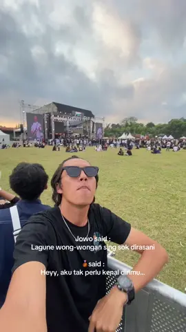 Akhirnya bisa sing along with 🥉 #perunggu🥉 #pikiranyangmatang #veterancup #yogyakarta #konser 