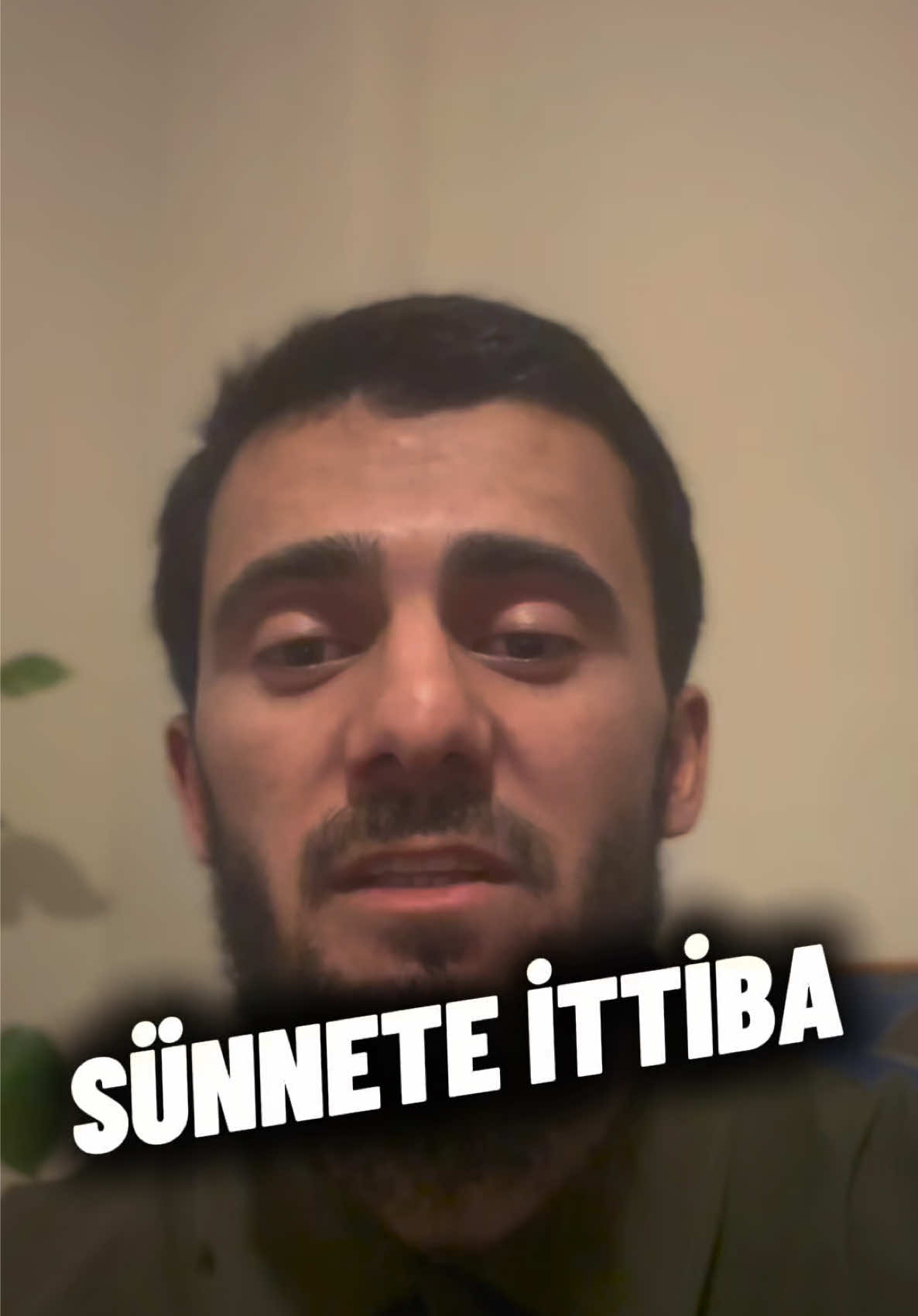 İbn Abbas ra şöyle demiştir; “Heva ehli (bid’atçi) ile oturmayınız. Çünkü onlarla oturmak kalbe hastalık verir.” El-ibanetu’l Kubra, 2/438 #bidat #sünnet #peygamber #islam #tevhid 
