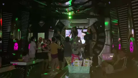 Hơi nát tí nhưng vui