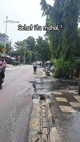 kesehatan sangat penting bagi semua mahluk, maka seringlah berolah raga. dengan jalan kaki selama 1 jam itu sudah baik untuk tubuh. #sehat  #olahraga #morning #pemudabravolima #akumaluku 