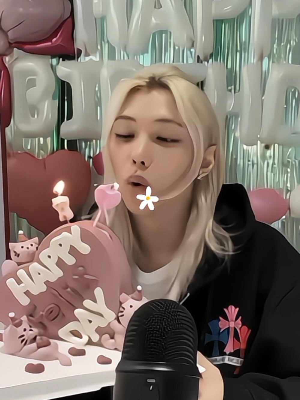 15.09.25 Happy birthday to my sweet sunshine!! and to me too lol  #felix #birthday #skz #happybirthday 