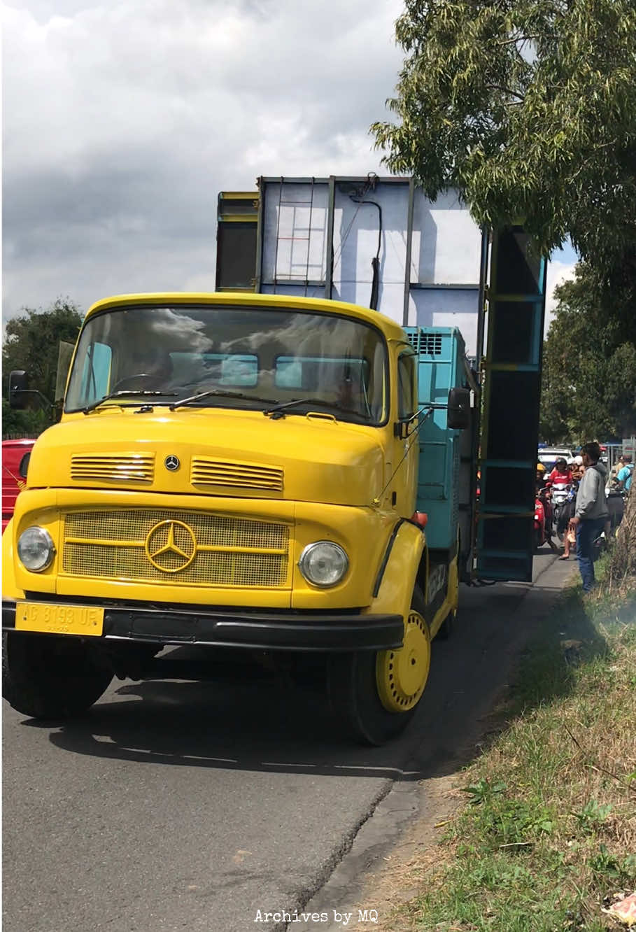 Megabot Strom otw garis start karnaval Ngadirenggo Wlingi #stromaudio #horegjawatimur #horeg #karnavalsoundsystem 