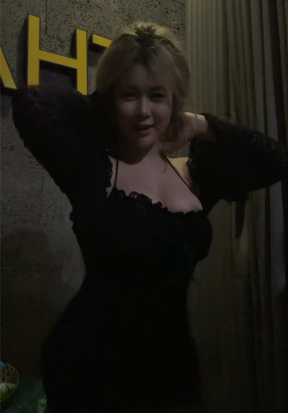 Ai? ai bật full sáng màn hình