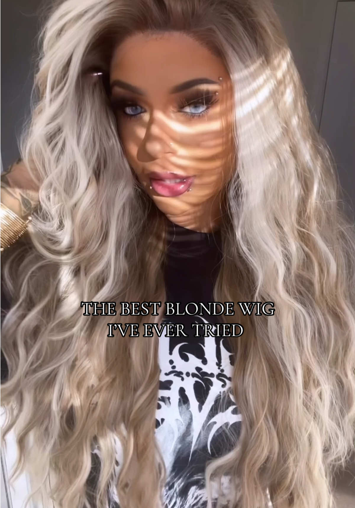 so obsessed i had to repurchase 🤩 #blondewig #wavyblondewig #beachwaves 