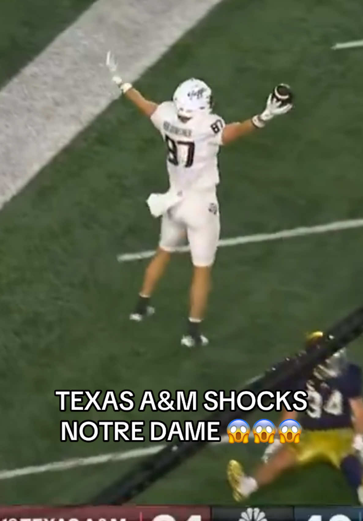 GAME WINNER ON 4TH & GOAL 🤯 #CollegeFootball #notredame #texasaggies #cfb #touchdown 