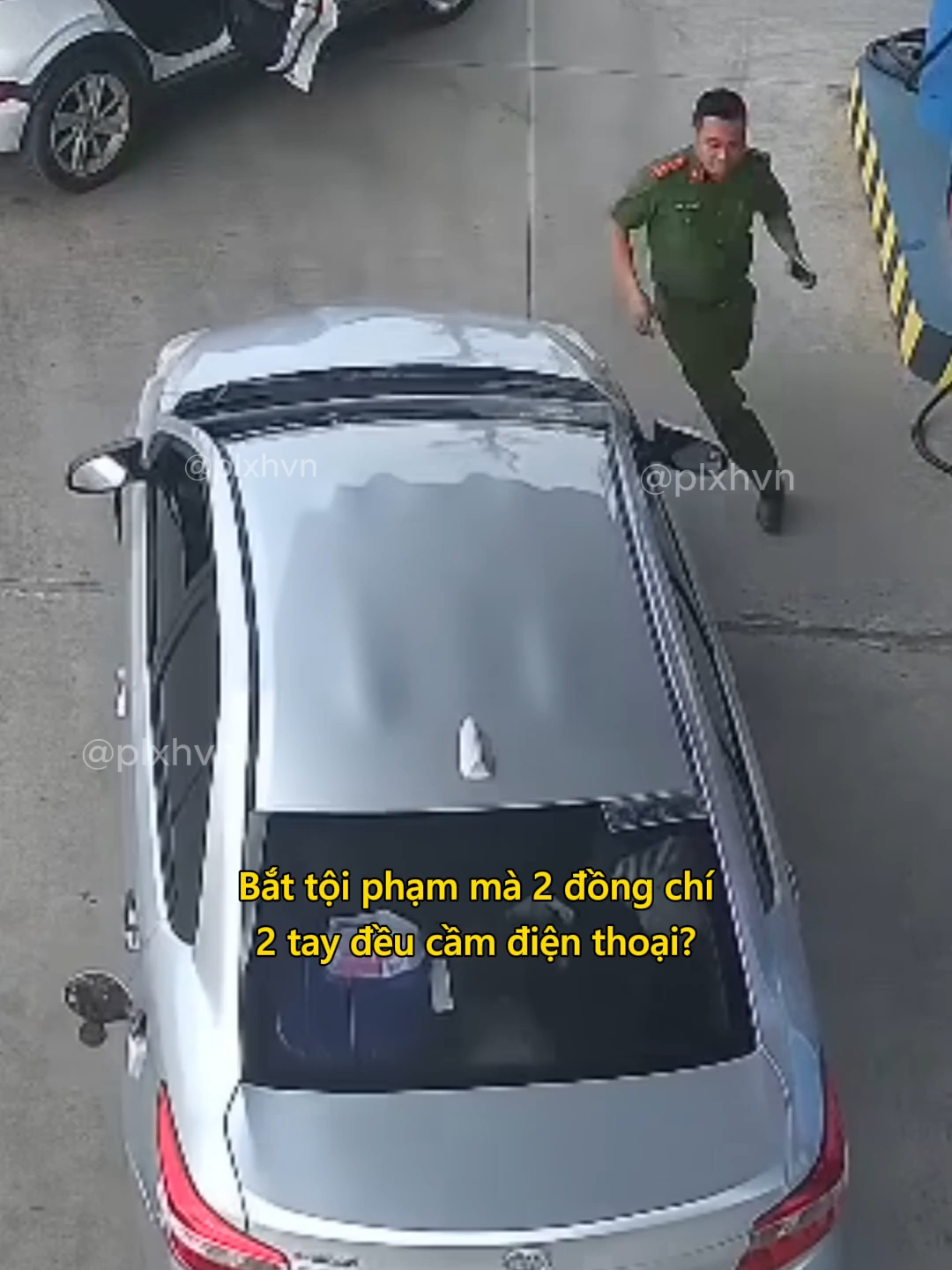 Bắt tội phạm mà 2 đồng chí đều cầm điện thoại #giaothong #congan #toipham #phapluat #haihuoc     #xuhuong  #xuhuongtiktok  #xh  #xahoi  #giaitri  #fyb