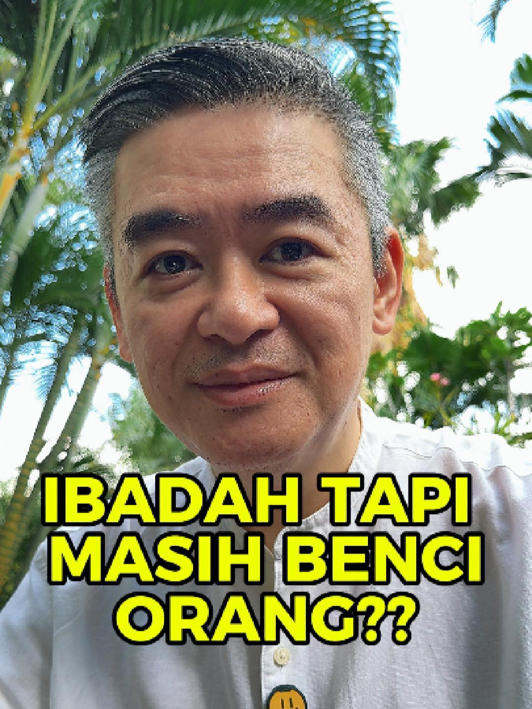 Rajin ibadah, tapi masih benci orang lain? Ibadah tanpa kasih itu kosong. Yesus bilang hukum utama ada dua: kasih Tuhan dengan segenap hati dan kasih sesama seperti diri sendiri. Hidup penuh arti baru terjadi saat hubungan vertikal dengan Tuhan dan hubungan horizontal dengan sesama sama-sama dijalani. Inspired by Ps. Jeffrey Rachmat @jpcc #LoveGodLovePeople #KasihSesama #IbadahSejati #RenunganKristen #FirmanTuhan