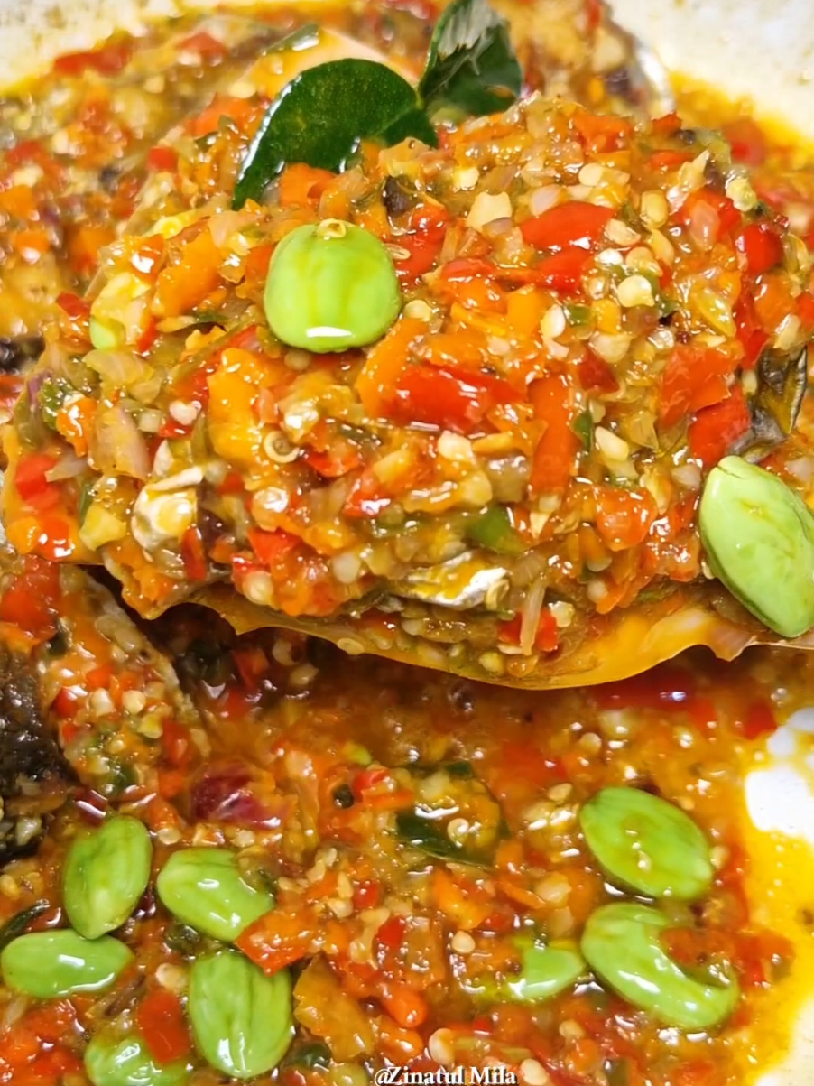 ikan patin dimasak gini enak banget 🤤 #fyppppppppppppppppppppppp #ikanpatin #sambel #chilipadi 