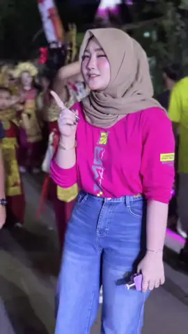 eh sorry ga hafal liriknya 🤣@Imaproduction  #fypシ #angelitaseptianaa #imaproductionjember #imaproductionsofficial #foryou 