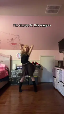The chorus to this song is so good @Addison #fyp #intherain #addisonrae #dancer #music 
